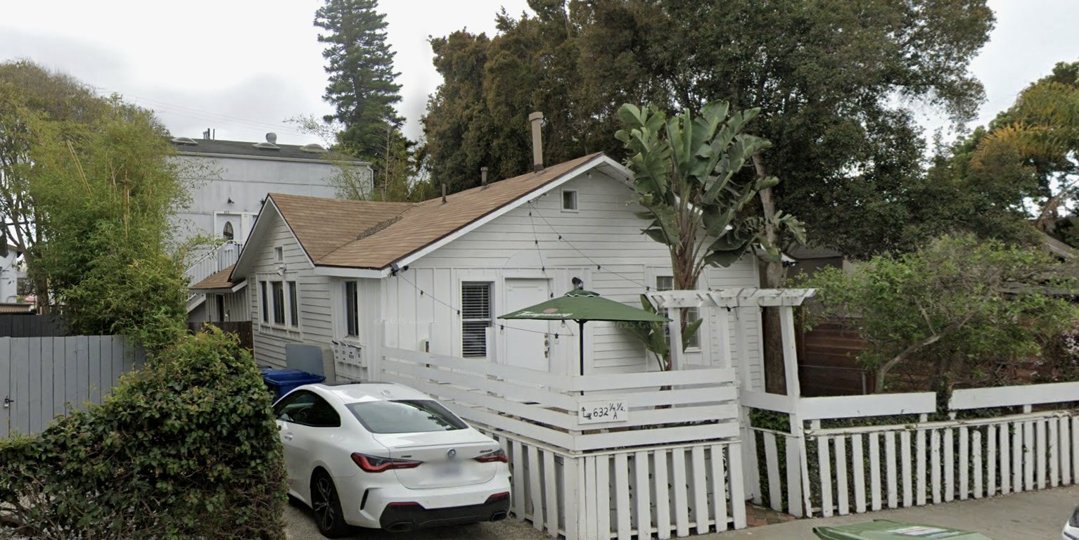 632 Vernon Ave. in Venice represented by LA Creative Realty